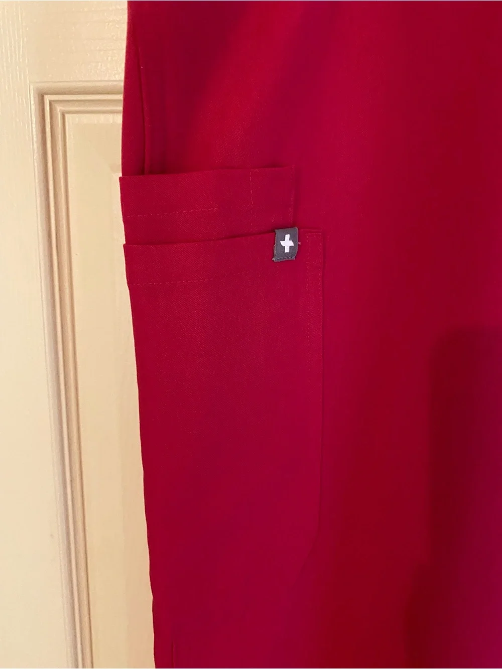 Figs Scrub Set in Berry Pink-Medium - Picture 7 of 11